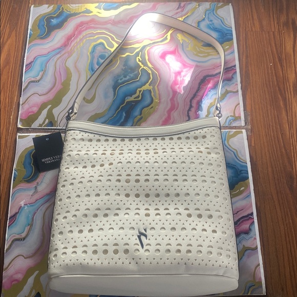 Chic Cream Shoulder Bag - Picture 7 of 9